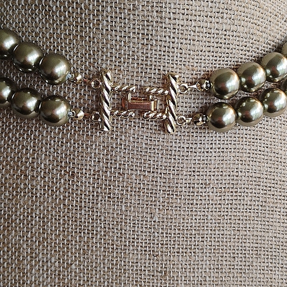 Gold Tone Double Strand Necklace Vintage Gold Tone Beads and Embellishments - Picture 2 of 4